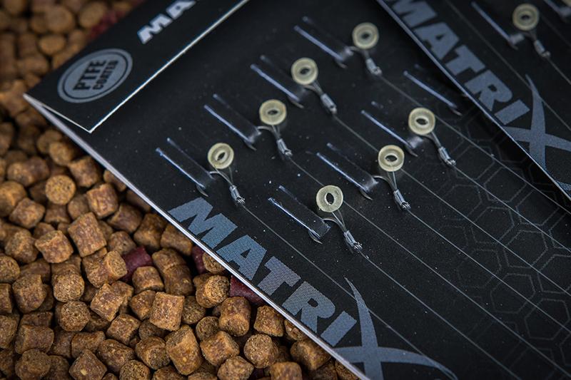 Matrix MXC-6 F1 Band Rigs 10cm 8st. 18 Barbless / 0.125mm